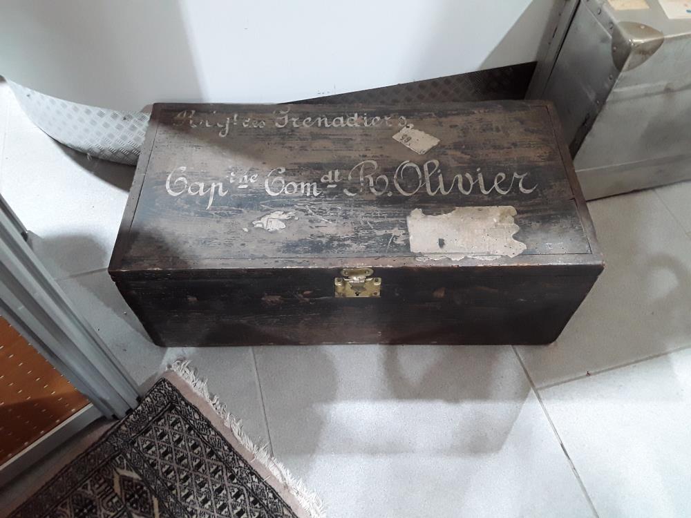 MALLE OFFICIER EN BOIS 