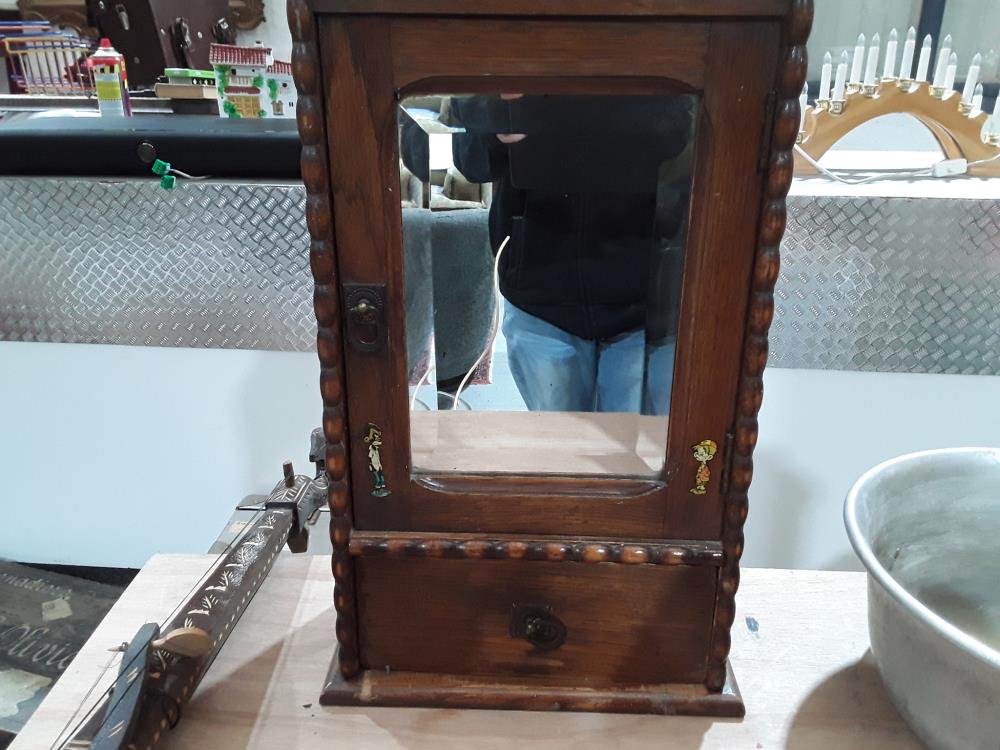 PHARMACIE EN CHÊNE 1900