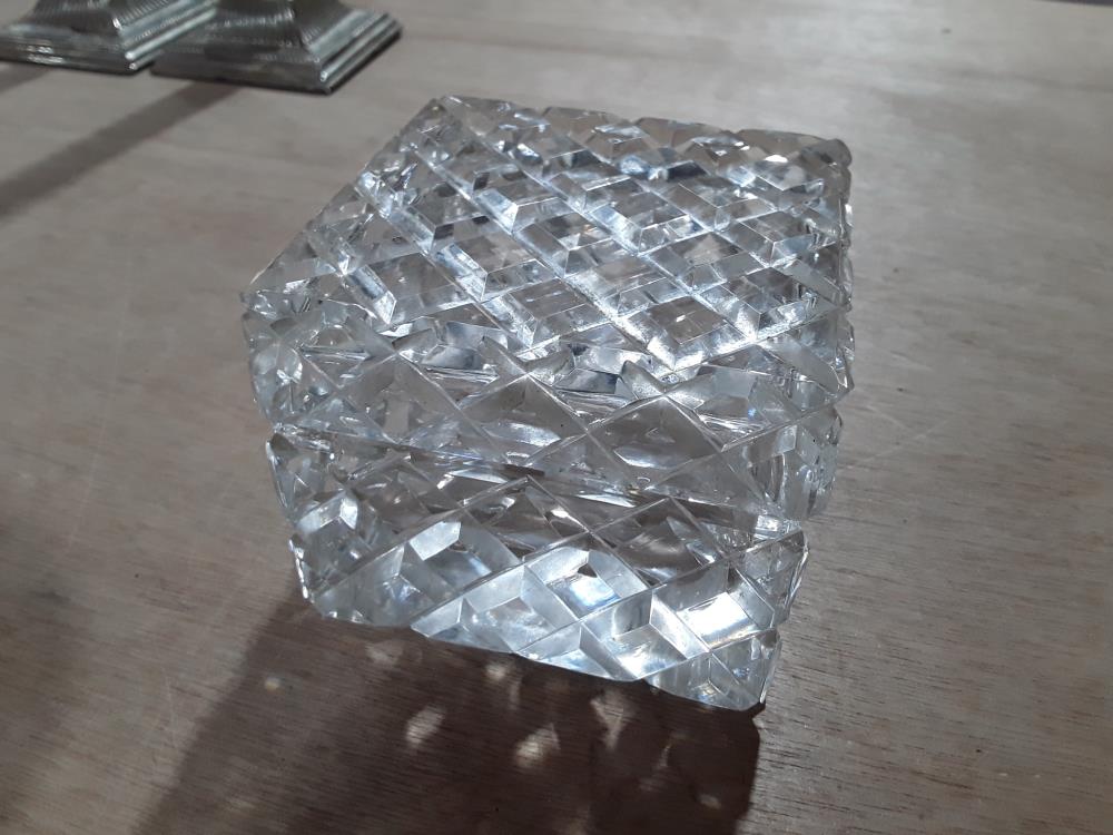 BOITE EN CRISTAL DE BACCARAT 