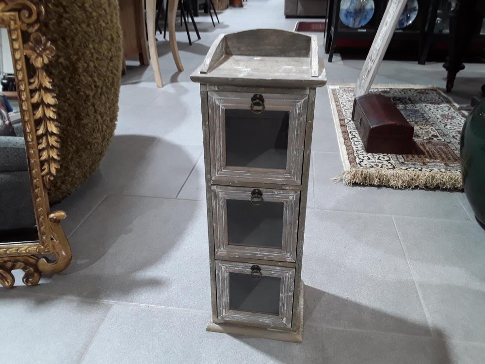 PETITE ARMOIRE À TIROIR 