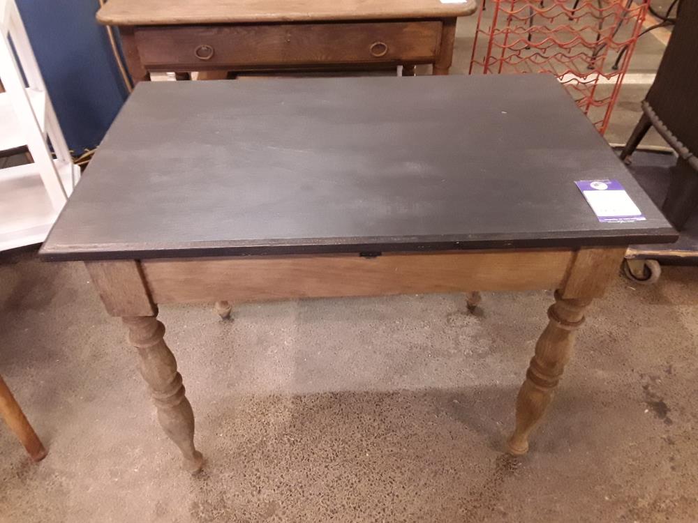 TABLE EN CHËNE DESSUS NOIR 