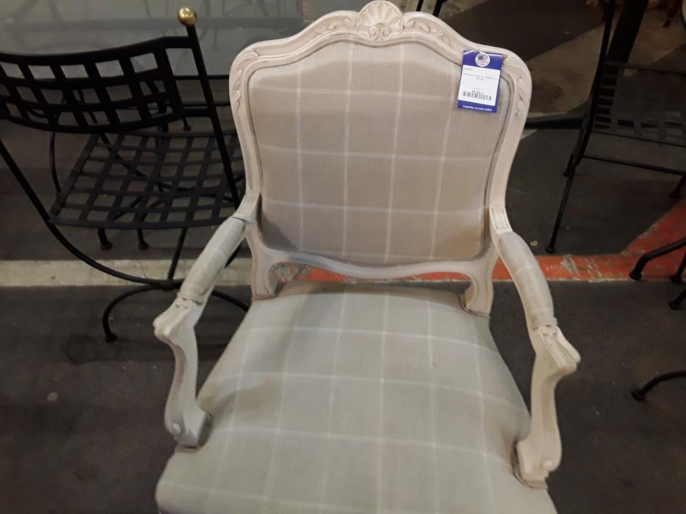 FAUTEUIL LOUIS XV CABRIOLET EN LIN