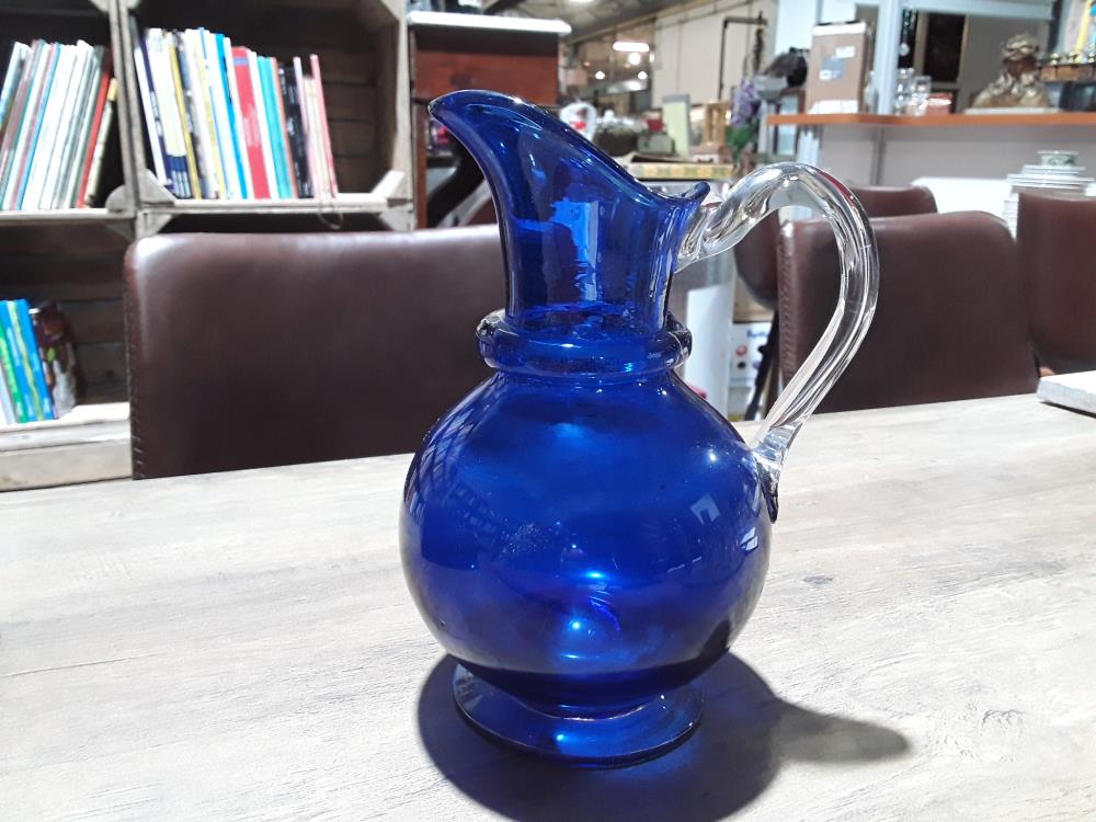 PICHET EN VERRE SOUFFLÉ 