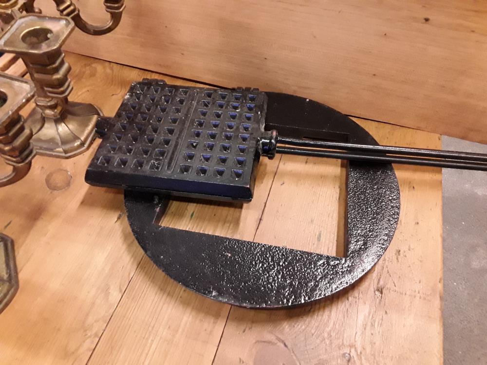 GAUFRIER AVEC TOUR DE POEL  