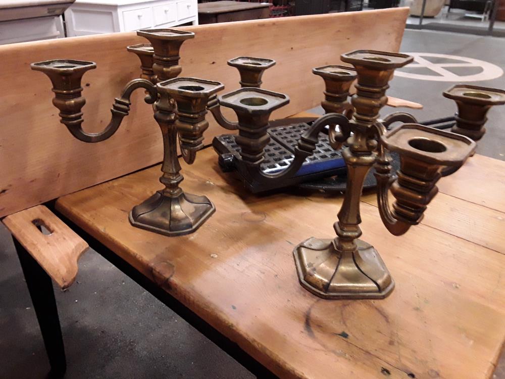 PAIRE DE CHANDELIERS 