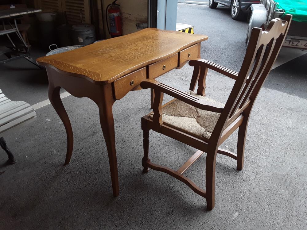 BUREAU PLAT EN CHENE + FAUTEUIL 