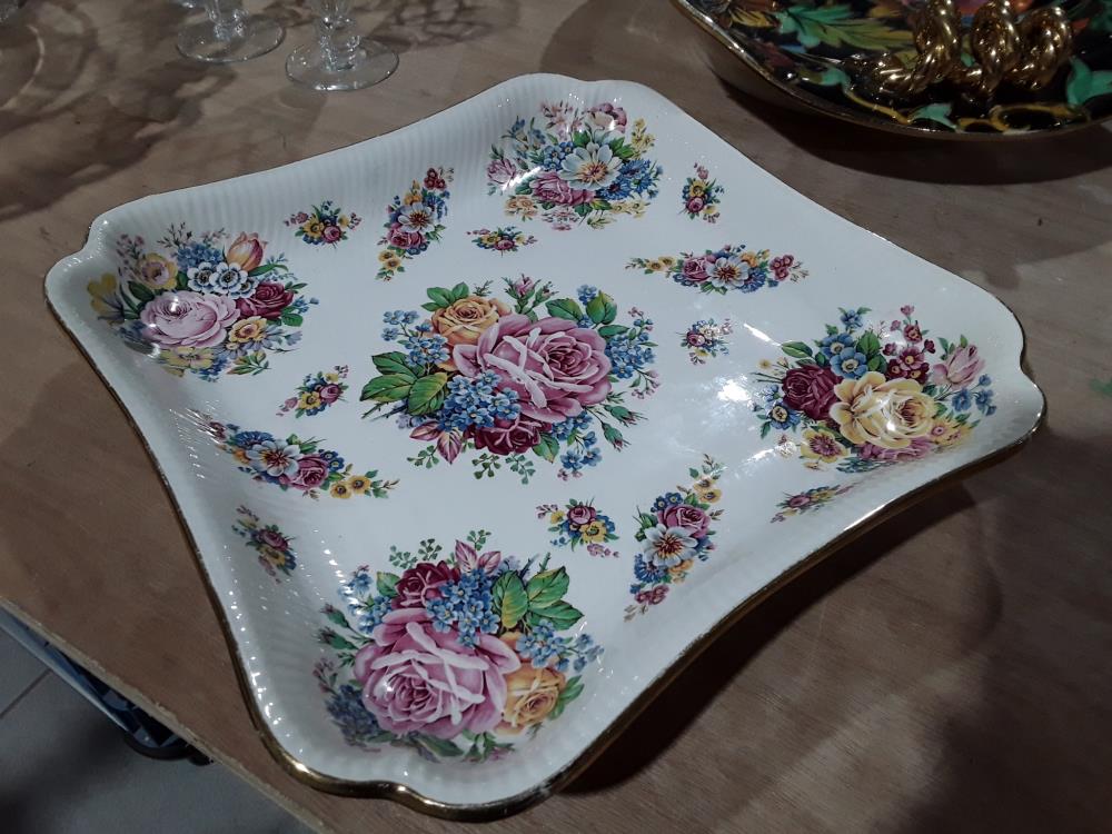 PLAT MOTIF FLORAL MARQUE BOCH FRÈRES 