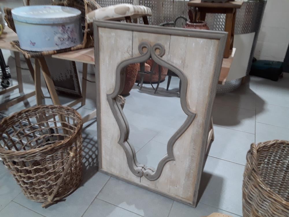 MIROIR DECO EN BOIS PATINÉ 