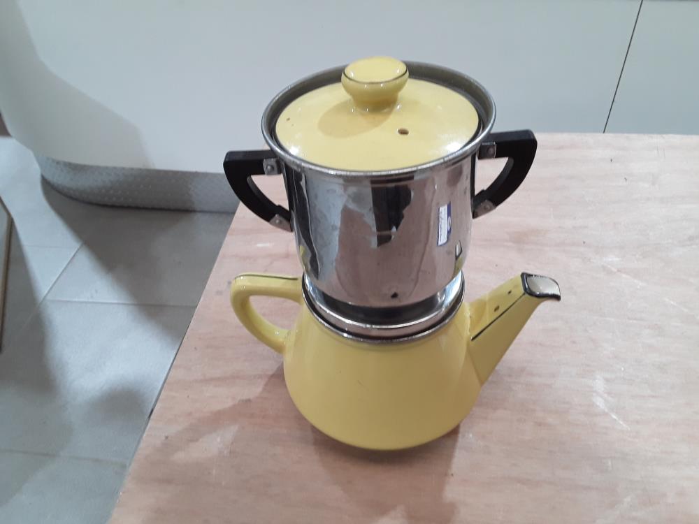CAFETIÈRE JAUNE ANNÉE 50 