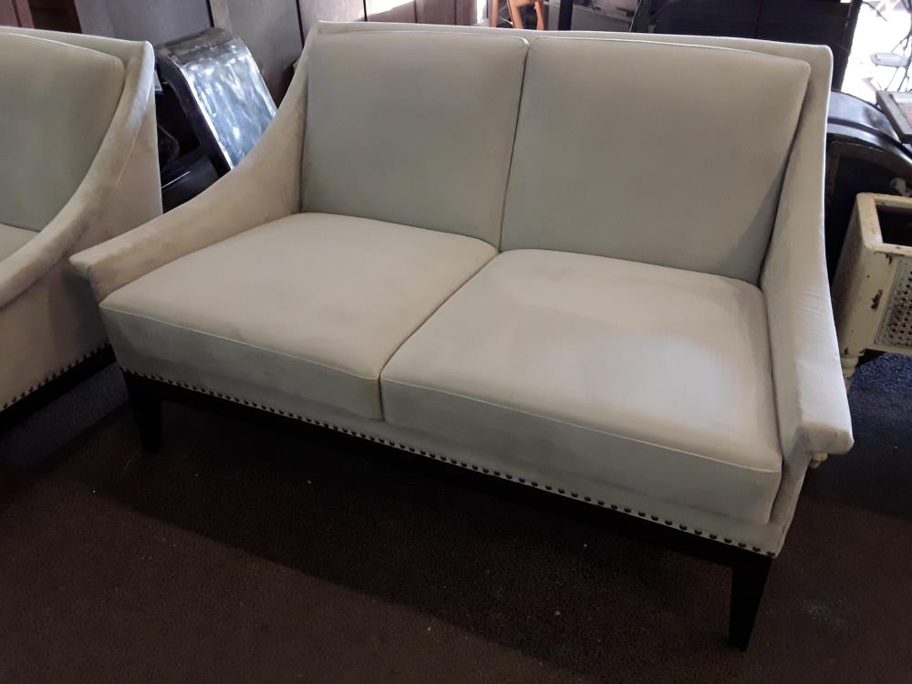 FAUTEUIL CLUB DEUX PLACES EN VELOURS GRIS