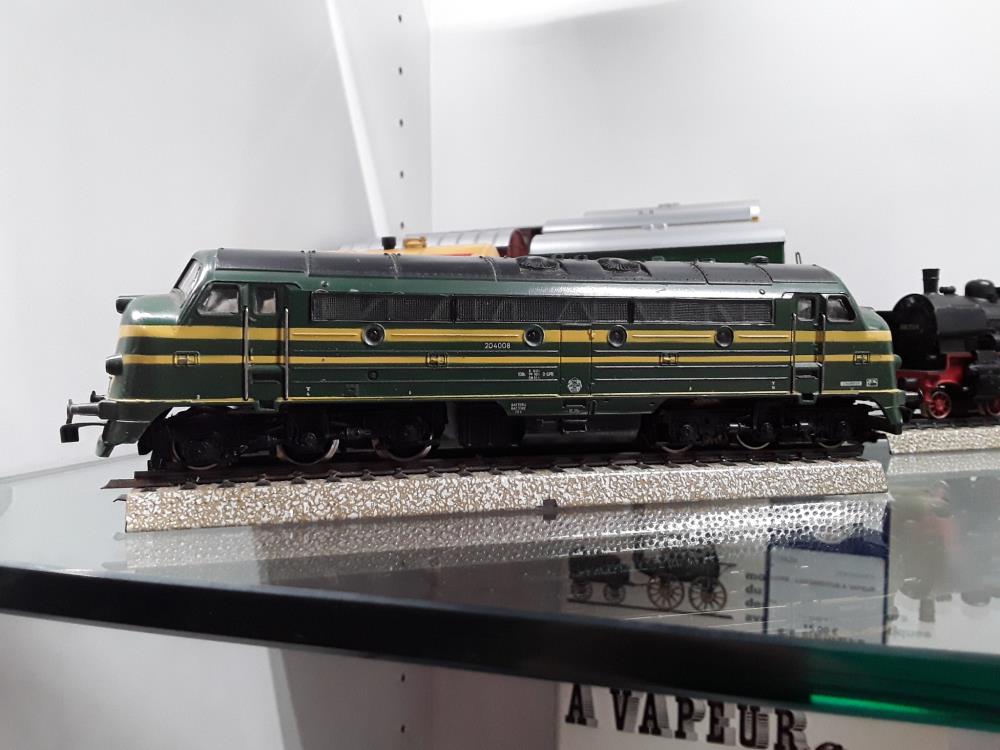 LOCOMOTIVE DIESEL MARKLIN H0 3066