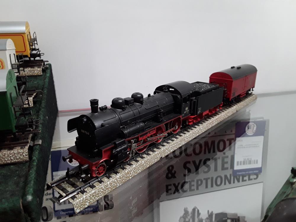 LOCOMOTIVE A VAPEUR MARKLIN H0 3102