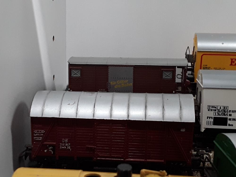 WAGON MARRON H0 300/1S