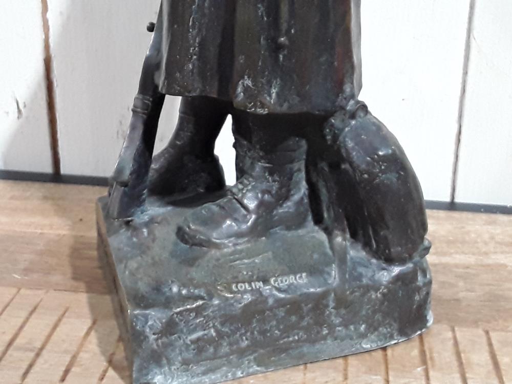 BRONZE SIGNÉ GEORGES COLIN 1876-1917 SOLDAT FRANÇAIS AU CHAMP DE BATAILLE 