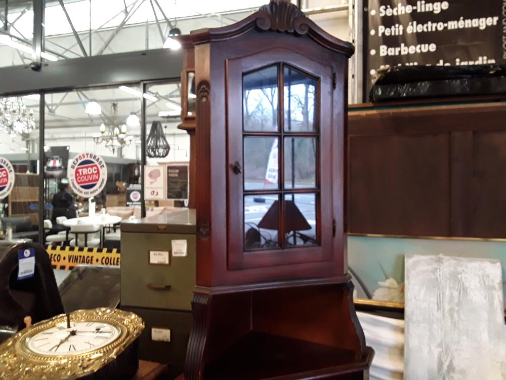 MEUBLE DE COIN EN MERISIER 