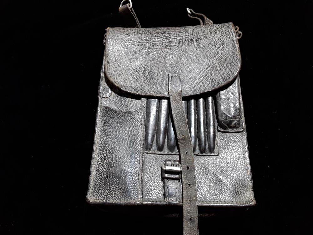 PORTE CARTE OFFICIER ALLEMAND CUIR NOIR WEHRMACHT 