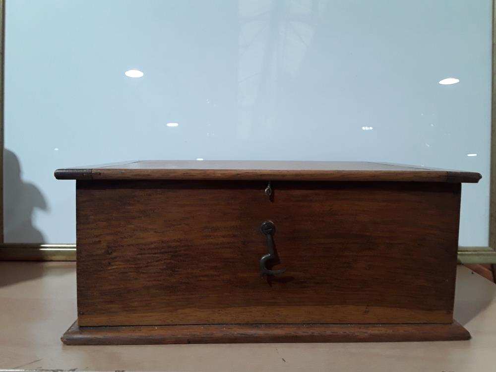 COFFRE EN CHÊNE DEBUT 20ÈME 