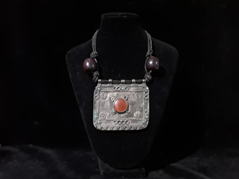COLLIER PARURE TURKMÈNE 19EME EN ARGENT MASSIF 