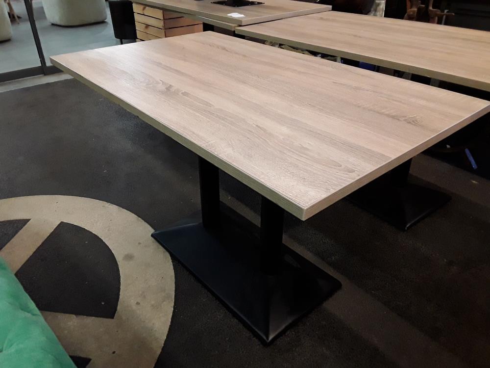 TABLE FINITION CHENE VIEILLI PIED METAL NOIR 70/120 