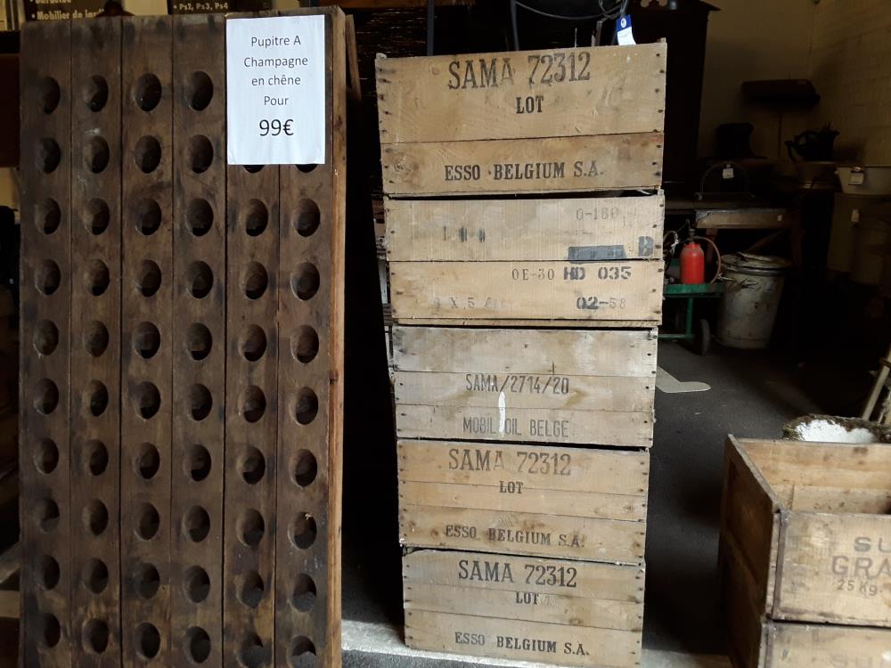 CAISSE GARAGE HUILE MOTEUR ESSO 