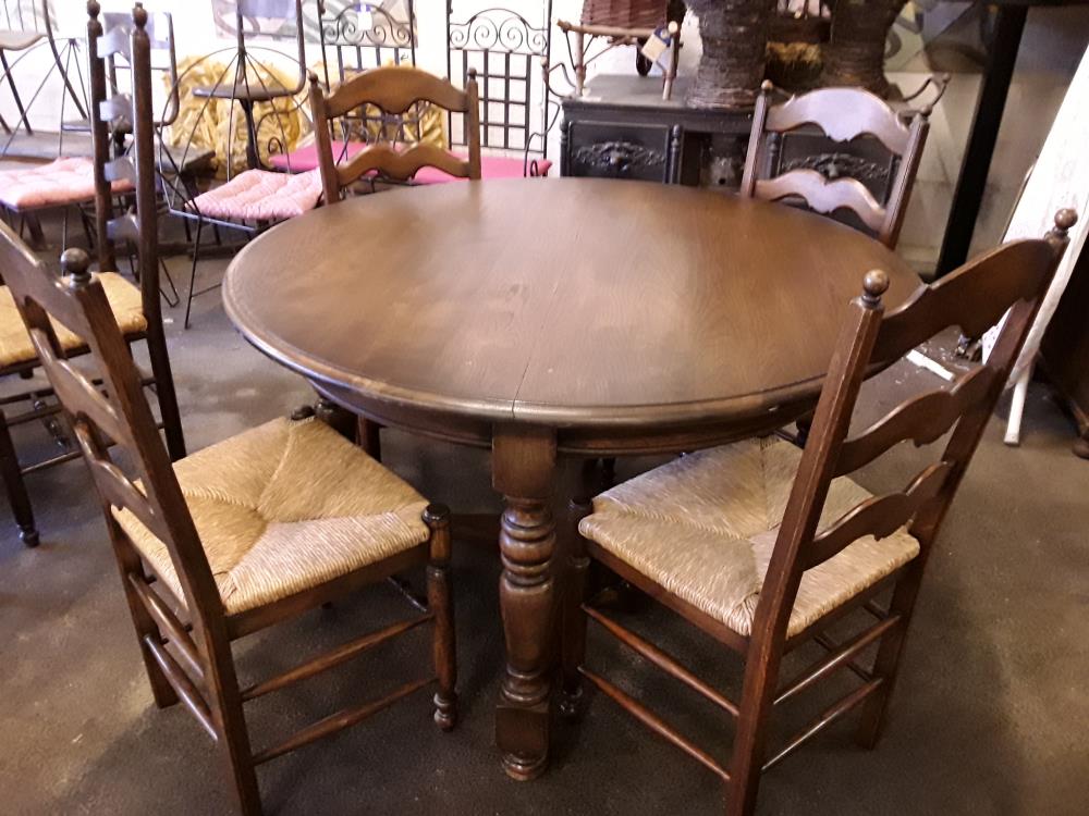 TABLE RONDE EN CHÊNE AVEC ALLONGE 1M20/1M20/ 1M70 + 4 CHAISES 