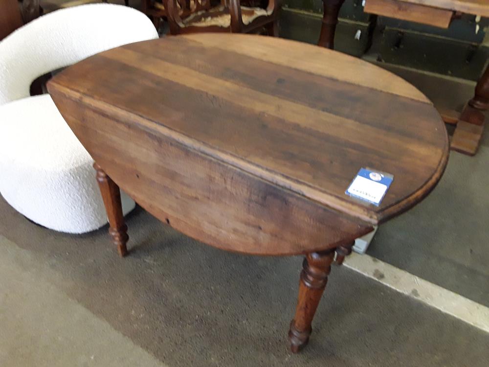 TABLE RONDE EN CHÊNE AVEC ABATTANT 