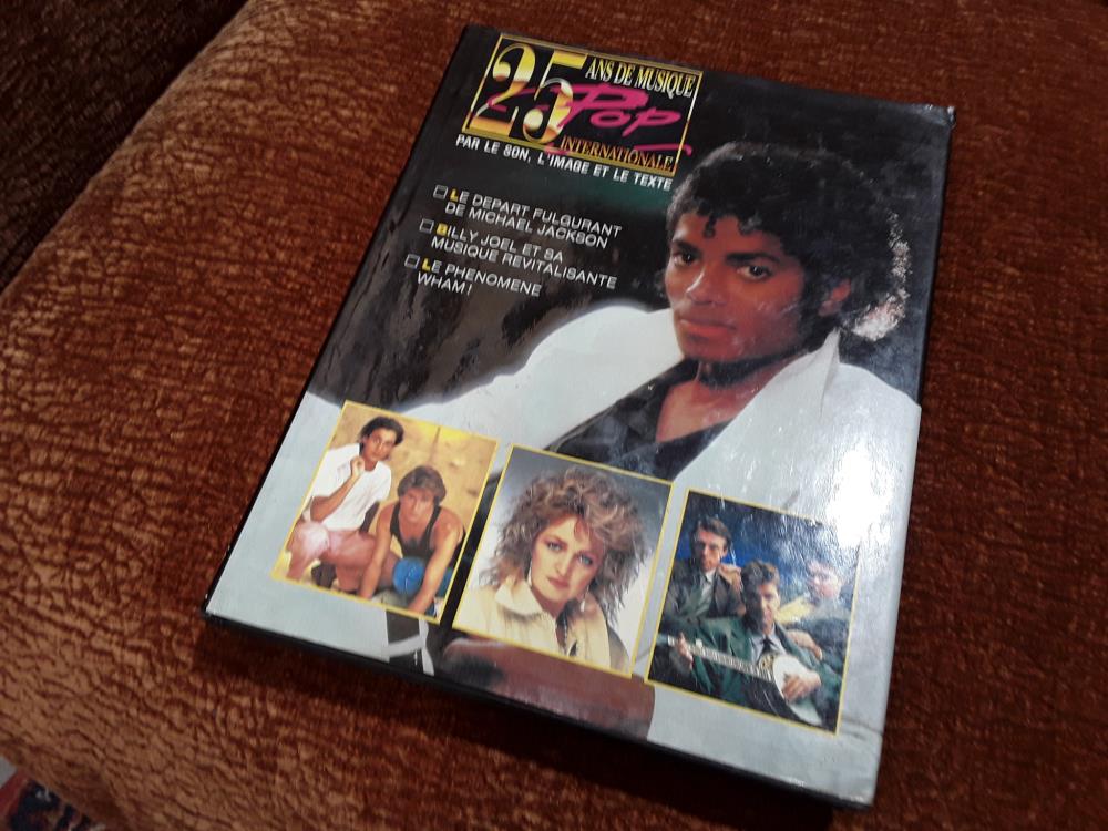 LIVRE SUR MICHEAL JACKSON 