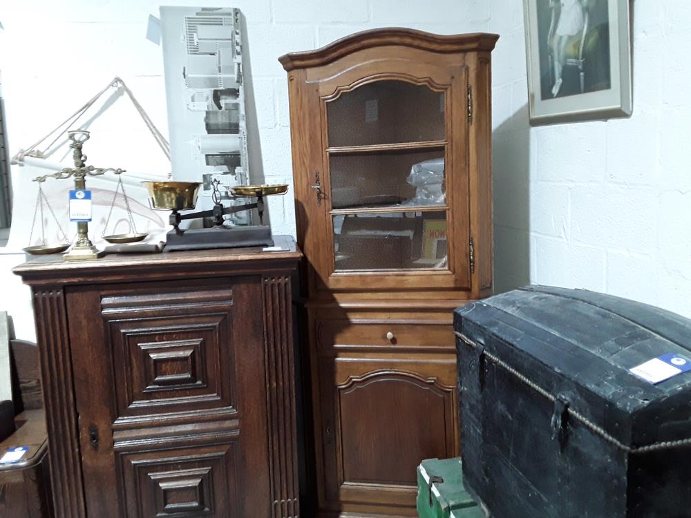 MEUBLE ENCOIGNURE  EN CHÊNE 