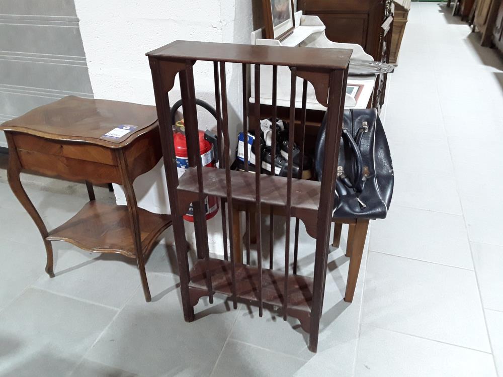 ÉTAGÈRE AJOURÉ EN ACAJOU 