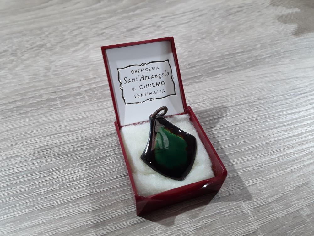 PENDENTIF EMO ANNÉE 70