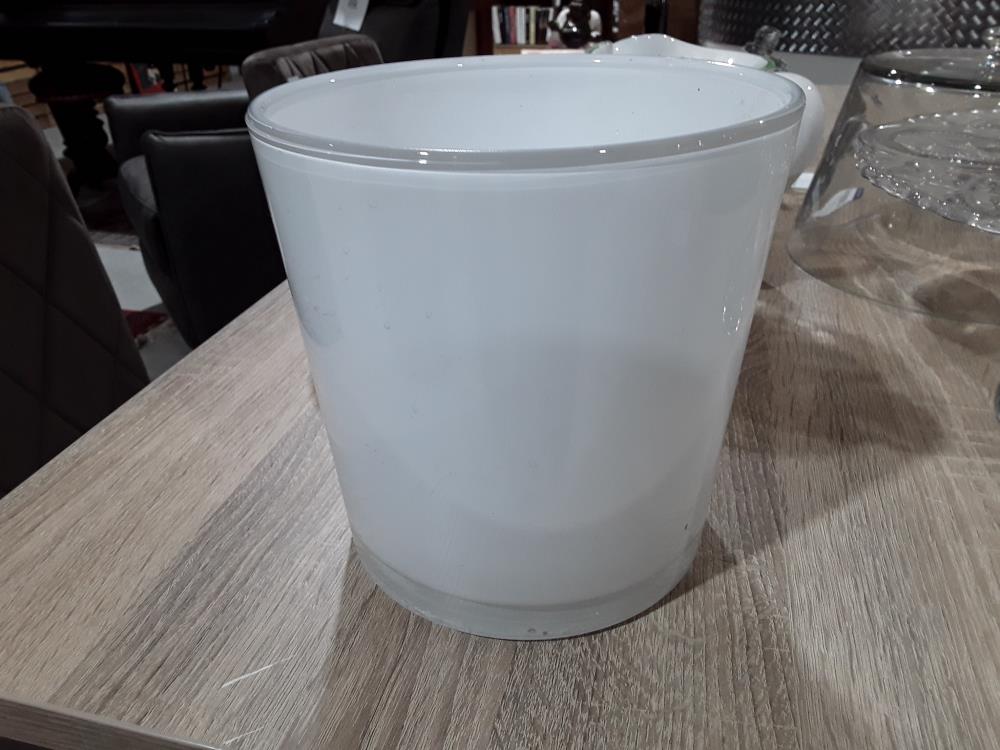 CACHE POT EN OPALINE DECO 