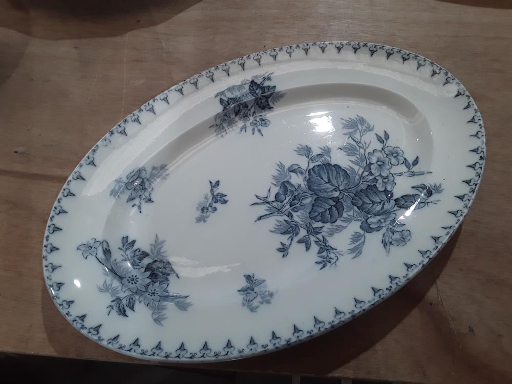 ASSIETTE MOTIF FLORAL 