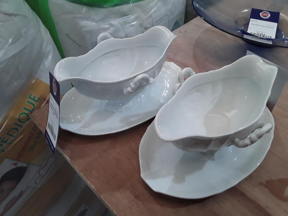 SAUCIERE EN PORCELAINE ALLEMANDE  FURSTENBERG SEIT 