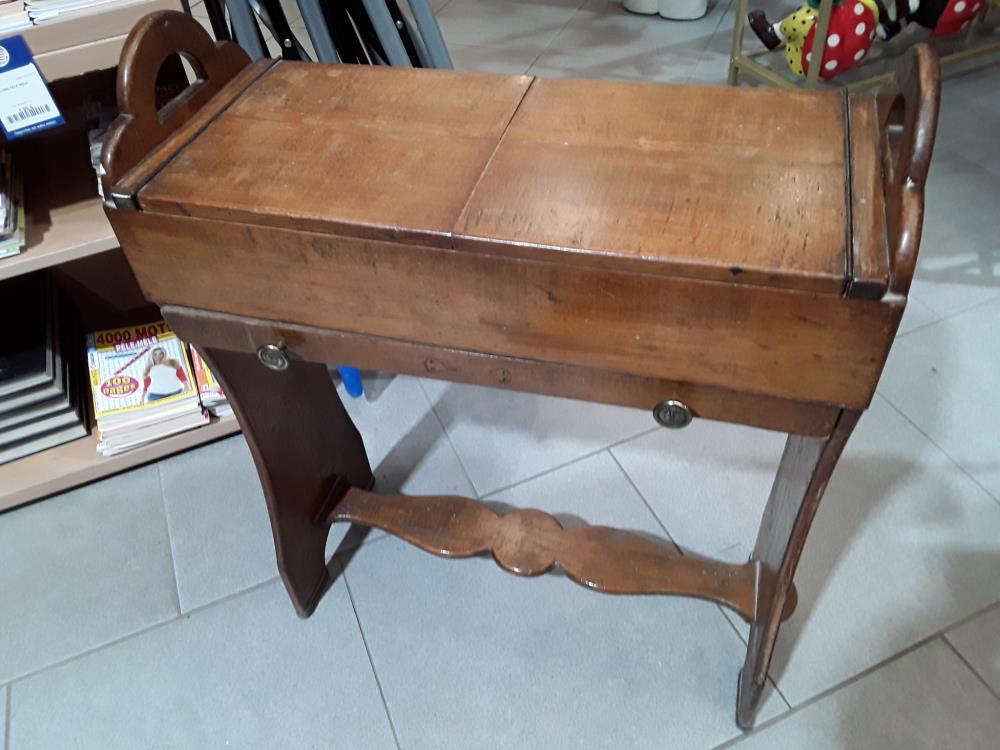 BOITE A COUTURE ANCIENNE À RESTAURER 