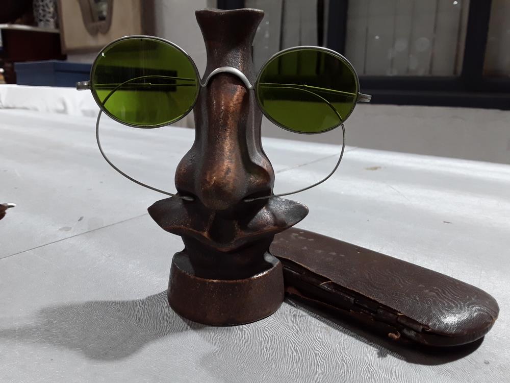 PORTE LUNETTE ET LUNETTE VINTAGE 