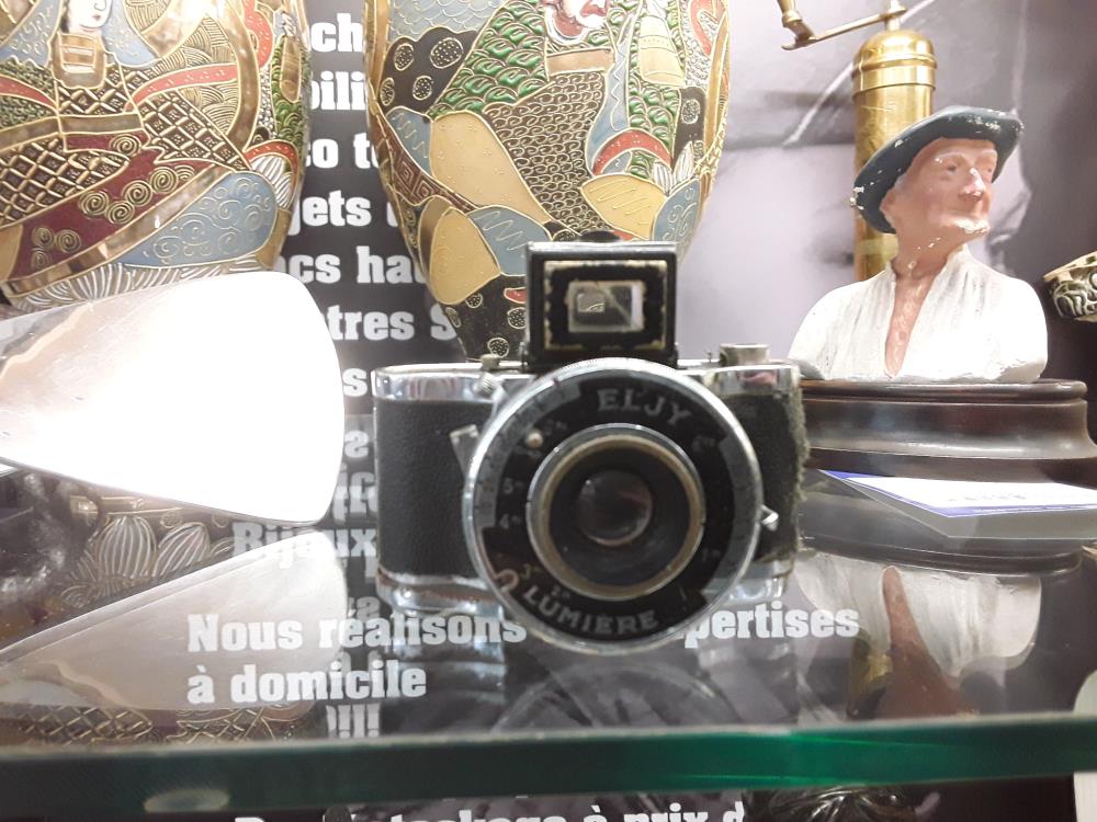 PETIT APPAREIL PHOTO ELJY LUMIÈRE AVEC OBJECTIF LYPAR 1:3.5 1940 
