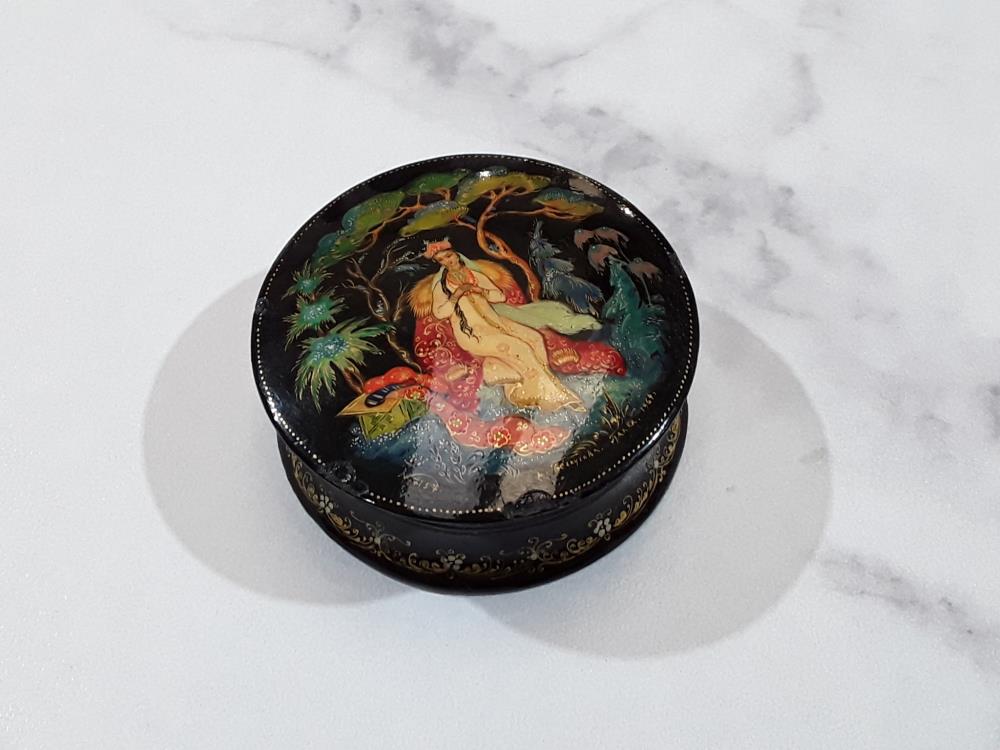 PETITE BOITE PEINT À LA MAIN RUSSE LOT DE 4 