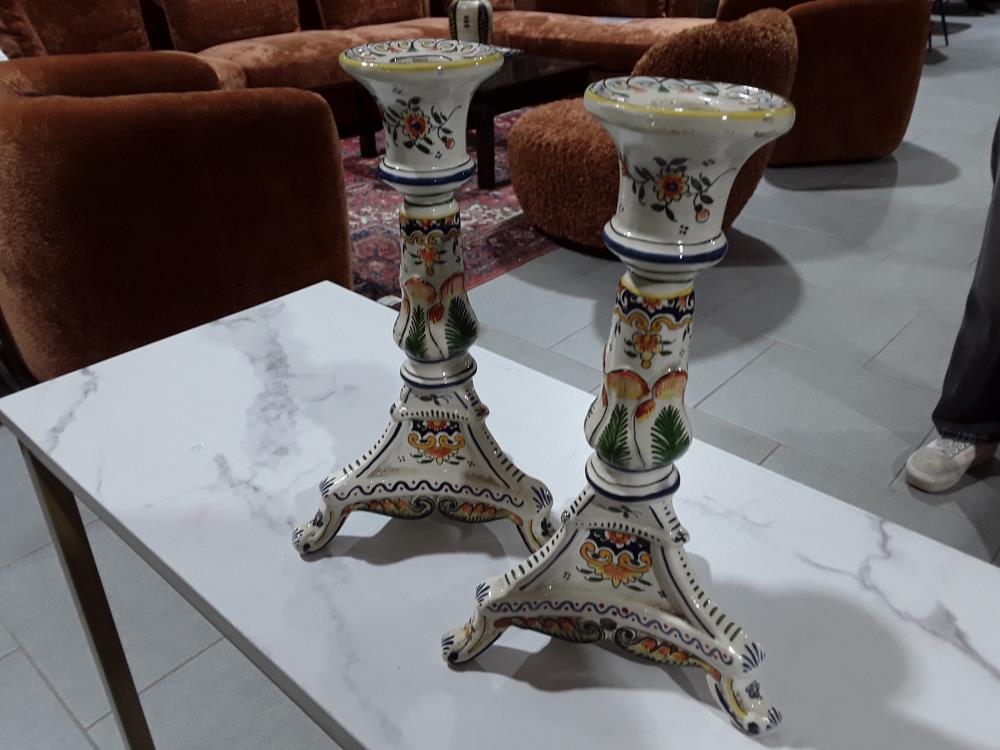 PAIRE DE BOUGEOIRS ROUEN 