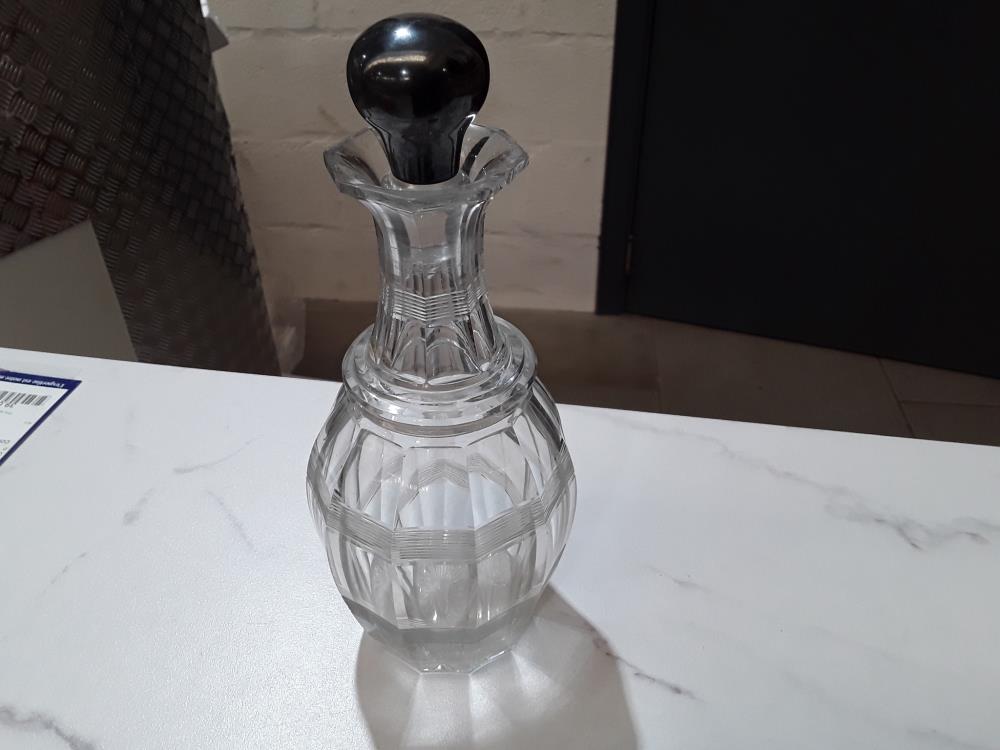 CARAFE EN CRISTAL ART DECO