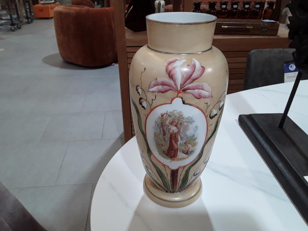 VASE OPALINE MUGUET DECO ROMANTIQUE 