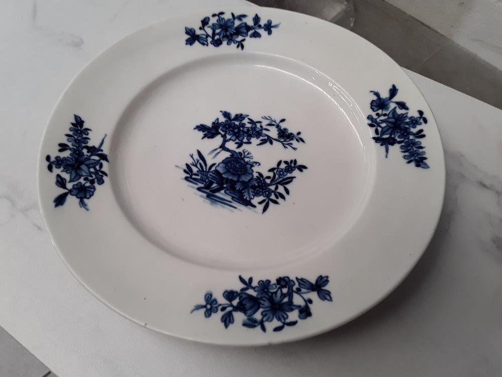 ASSIETTE PORCELAINE DE TOURNAI FIN 18EME 