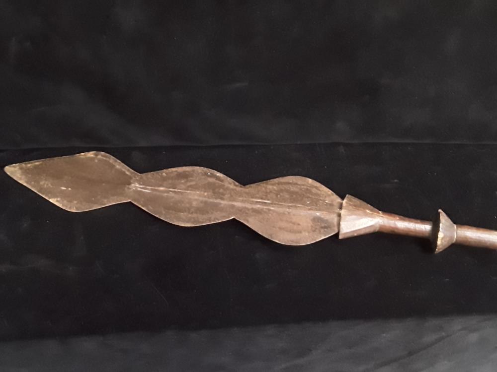 ÉPÉE COURTE MBOLE CONGO 