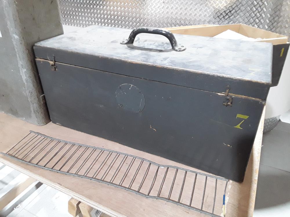 CAISSE MEDIC MATÉRIEL DIVERS