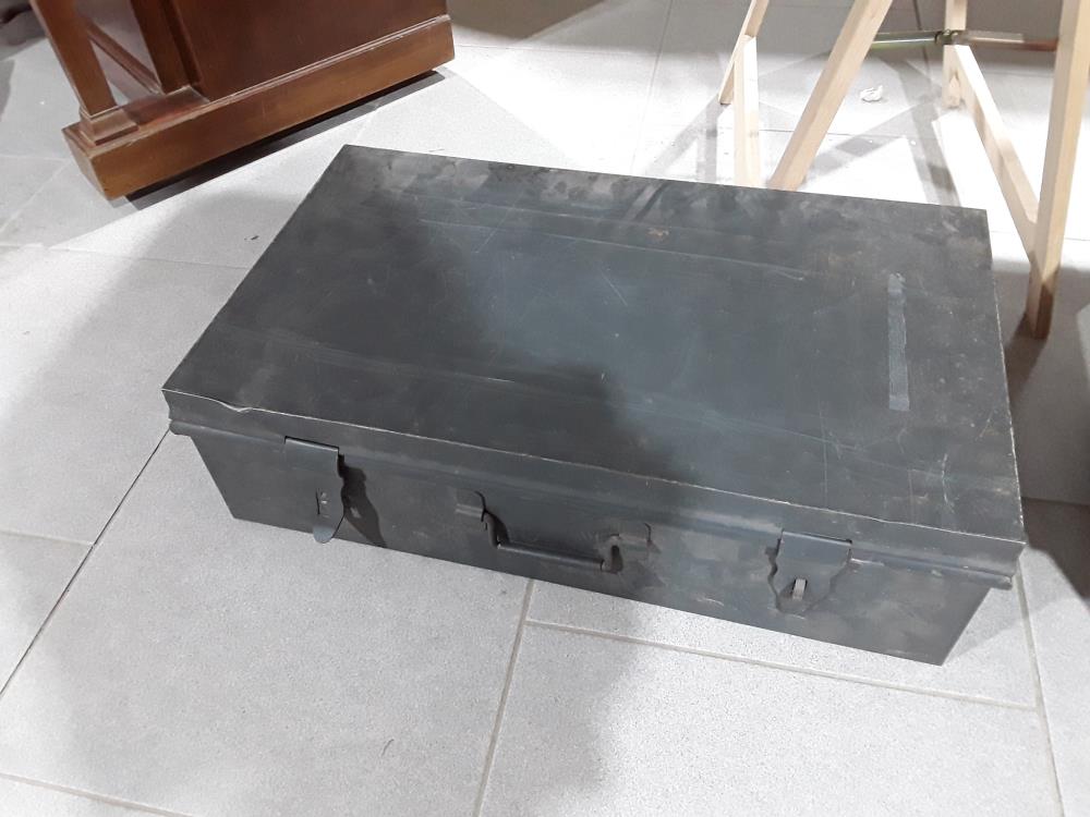 CAISSE MAL MEDIC AVEC CONTENU 