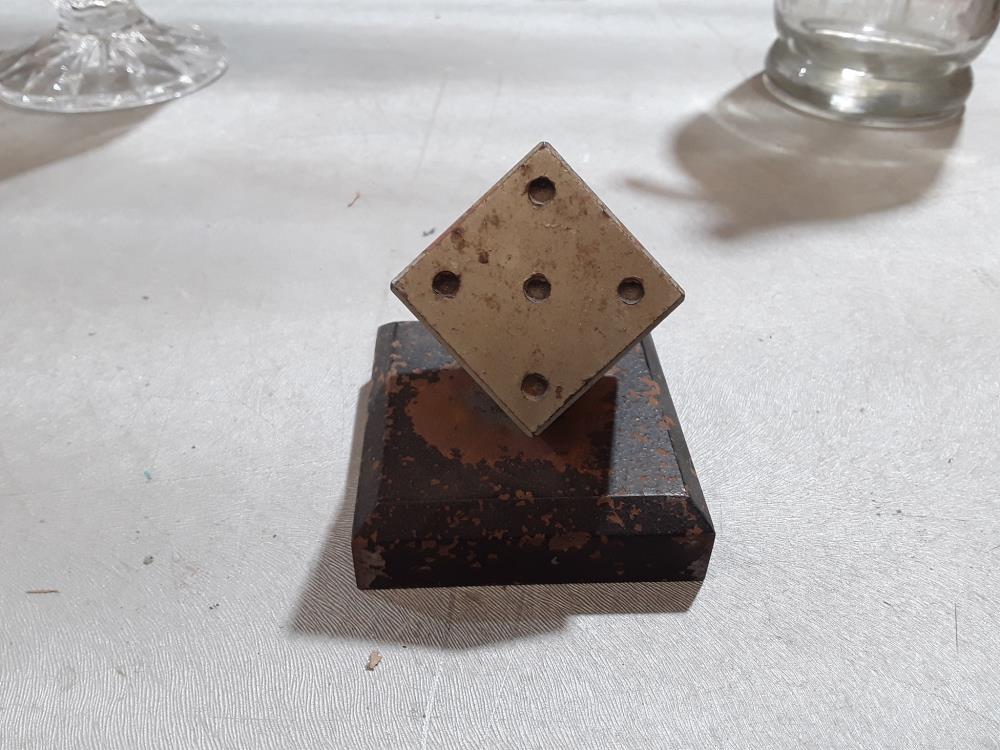 TRAVAIL D'ECOLE/ PRESSE PAPIER METAL 