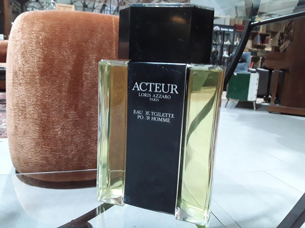 BOUTEILLE DE PARFUM ACTEUR LORIS AZZARO PARIS 