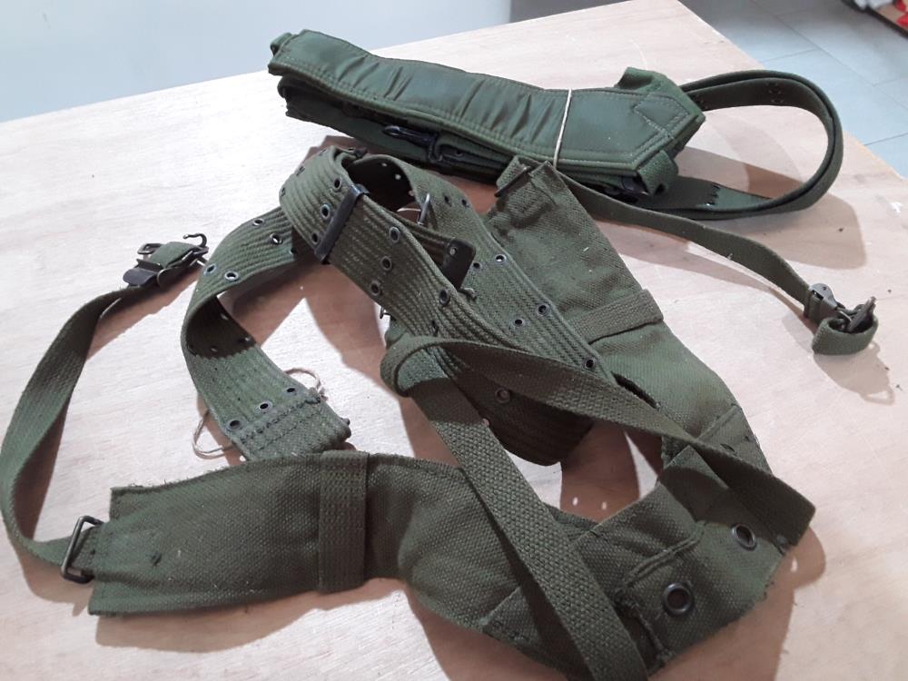 HARNAIS + CEINTURE COMPLET ARMÉE BELGE 