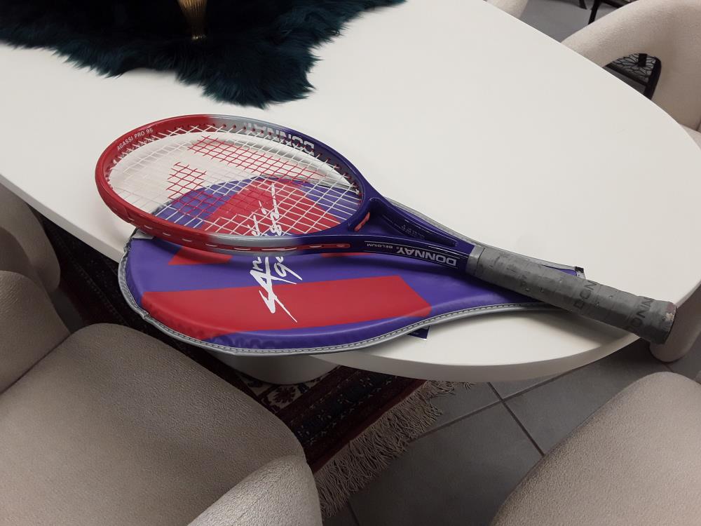 RAQUETTE DONNAY AGASSI PRO 95 + HOUSSE