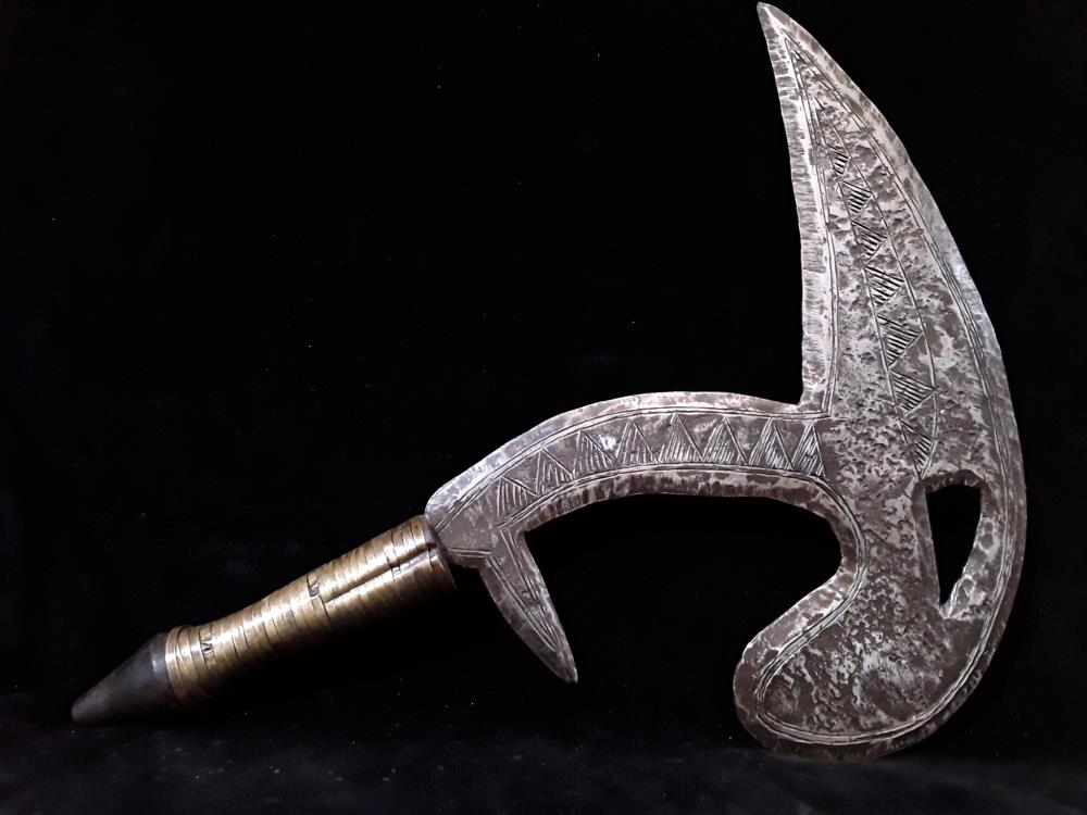 HACHE DE GUERRE ONZIL CHEZ LES FANG ET LES BAKOTA DEBUT 20EME 