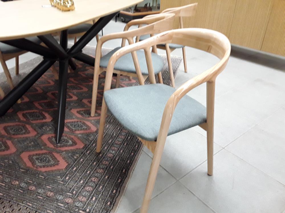 SERIE DE 6 CHAISES DESIGN SCANDINAVE EN ORME ASSEMBLAGE TENON MORTAISE 